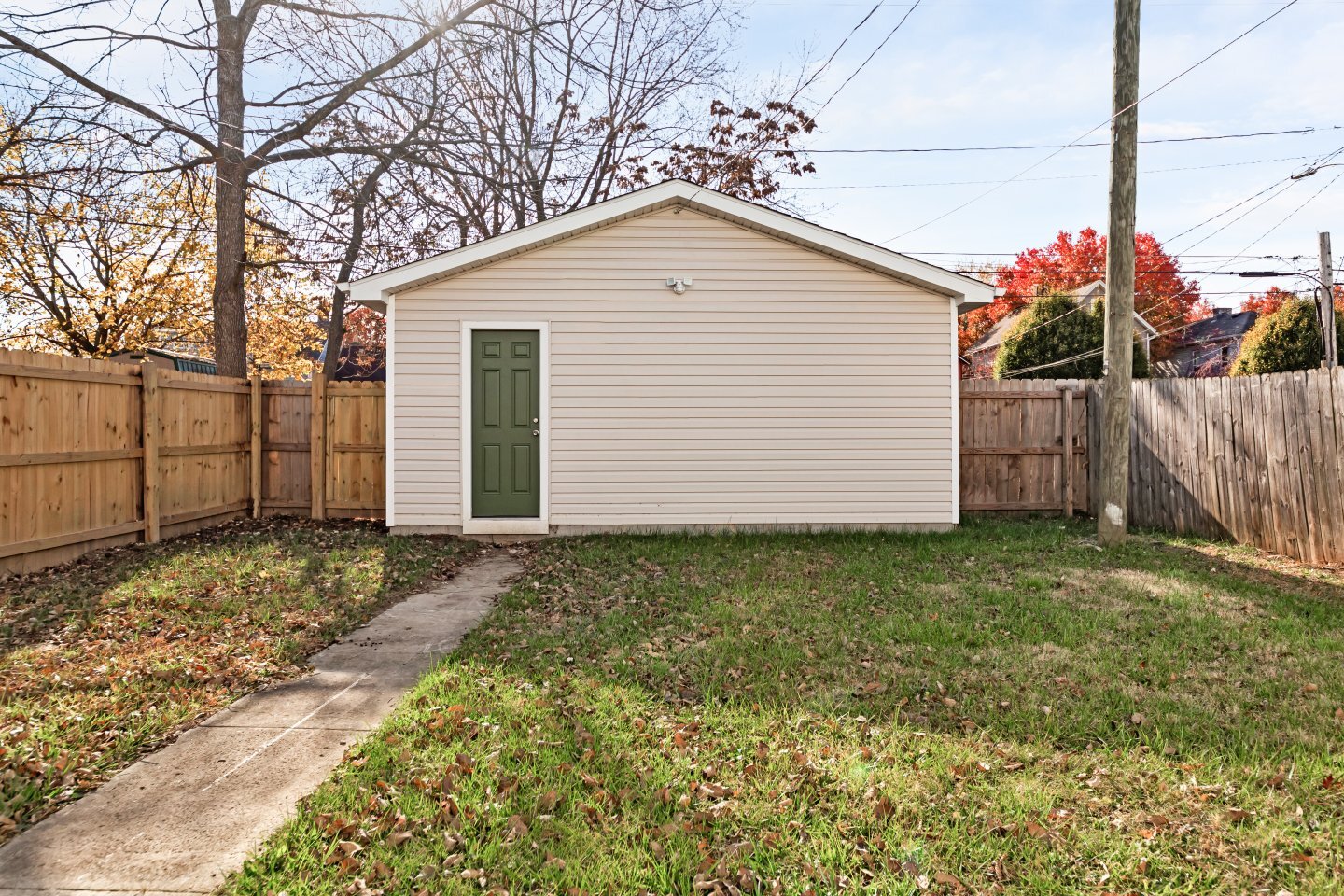 Building Photo - 595 E Whittier St