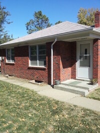 Building Photo - LARGE two bedroom Midtown Duplex with beau...