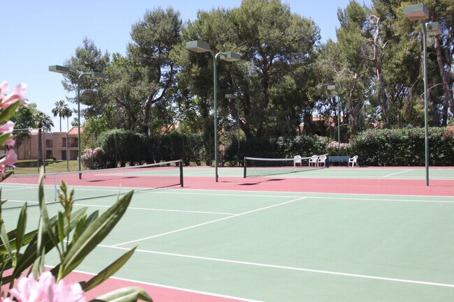 Building Photo - 9695 N 93rd Way