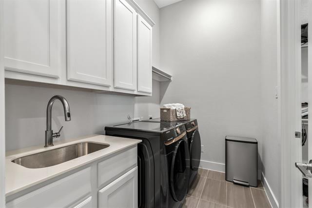 Building Photo - 12106 Dahlia Bay Dr