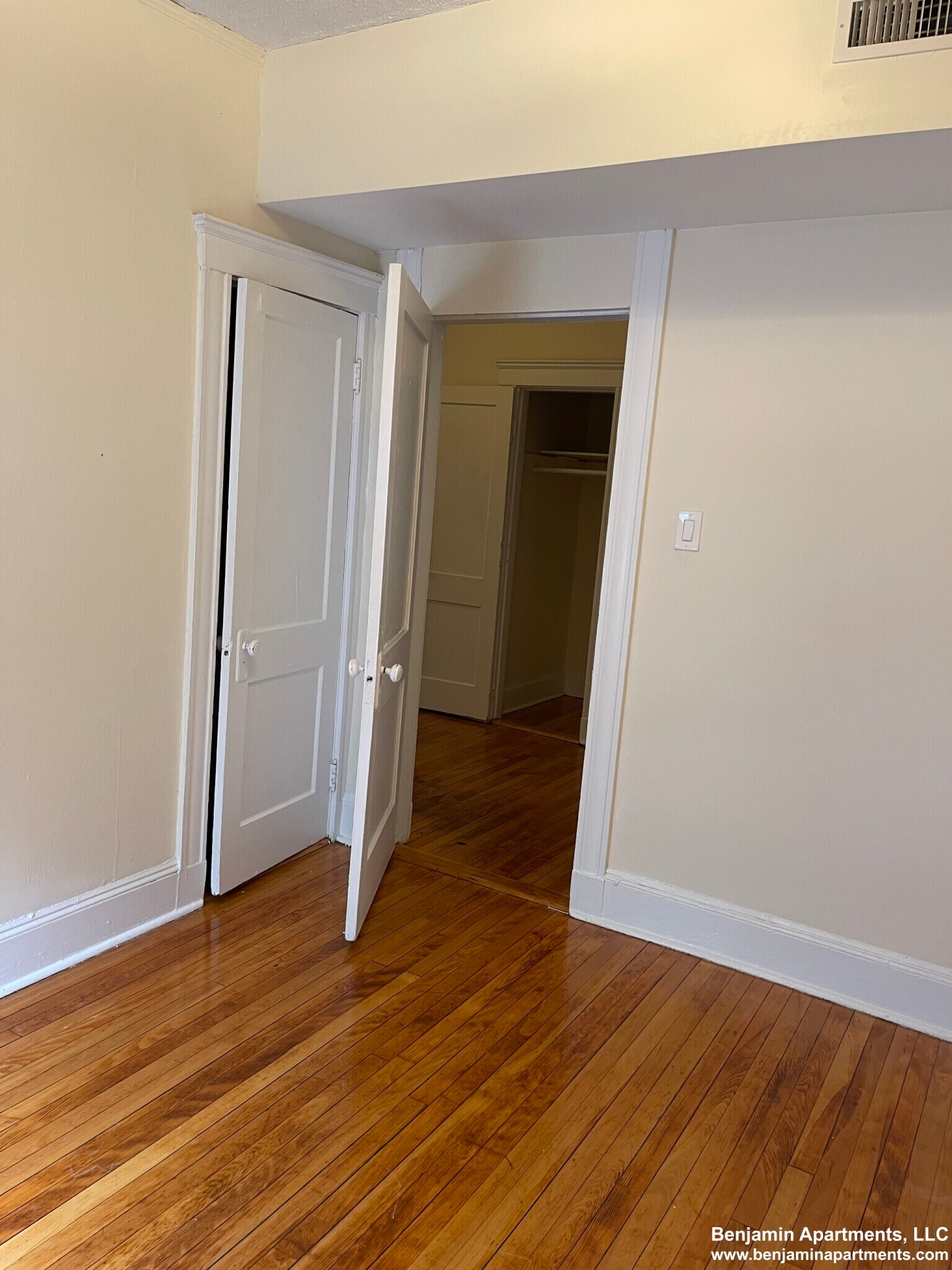 Building Photo - 1487 Beacon St