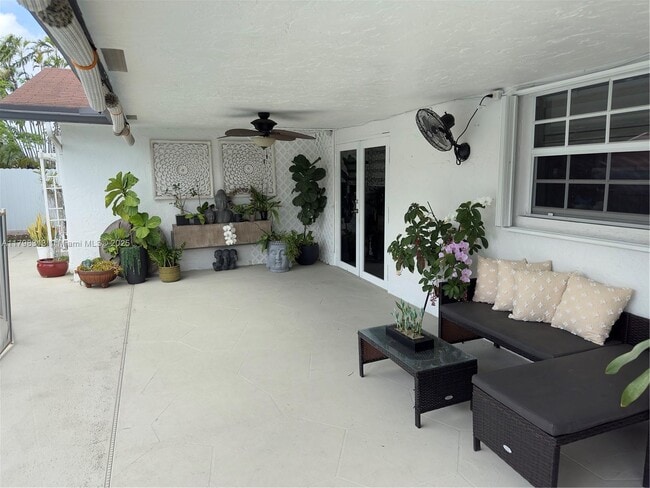 Building Photo - 10600 SW 146th Ct