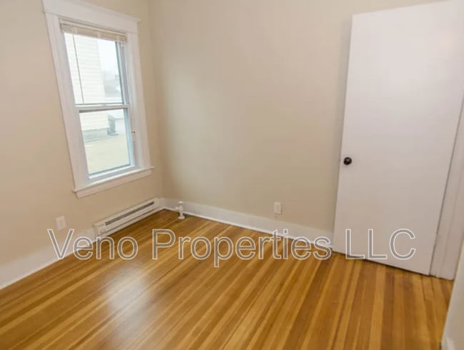 Building Photo - 305 Altamont Ave