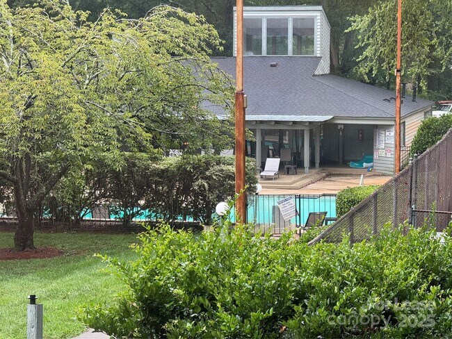 Building Photo - 5012 Sardis Rd