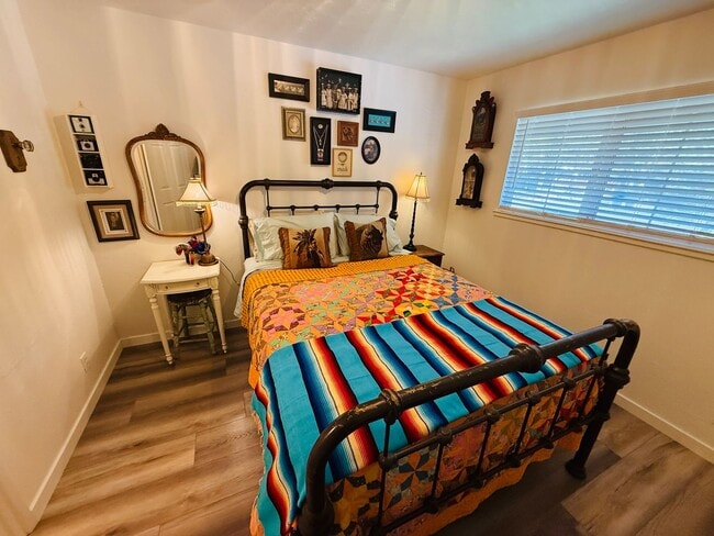 Building Photo - 1676 Bakersfield St