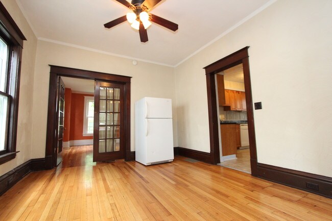 Building Photo - 1430 Sherman St SE