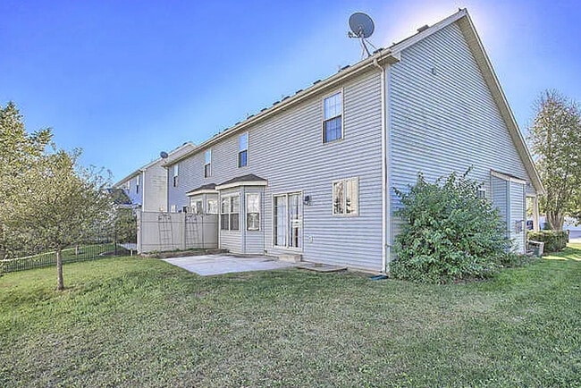 Building Photo - 2304 Blanche Ln