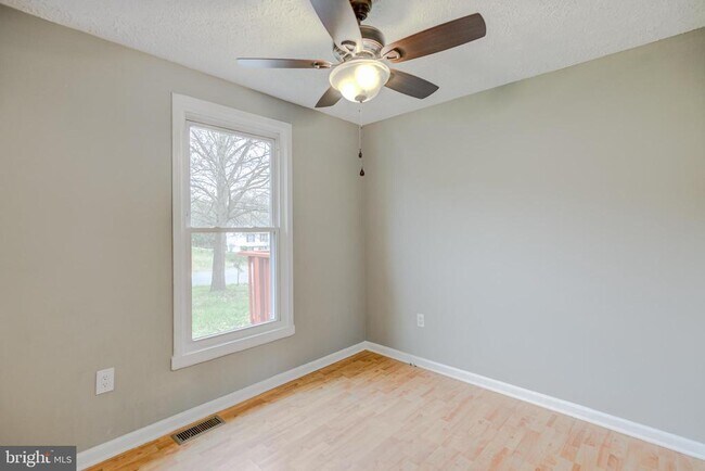 Building Photo - 10904 Huntington Woods Cir