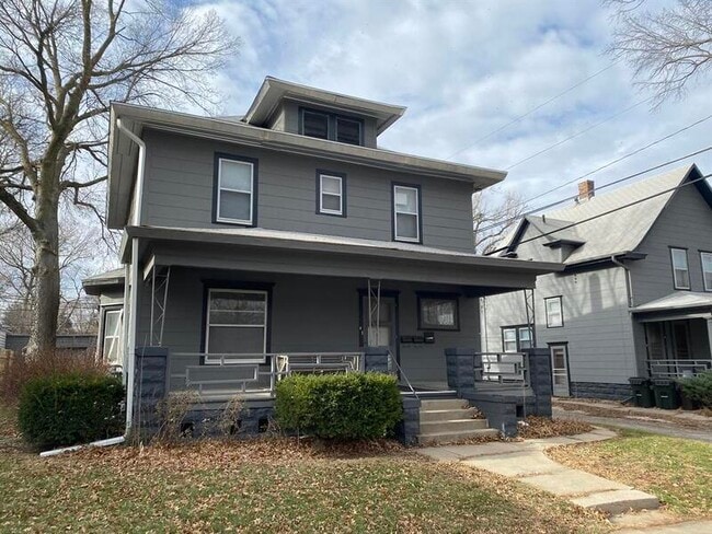 Primary Photo - 1727 S 13th St