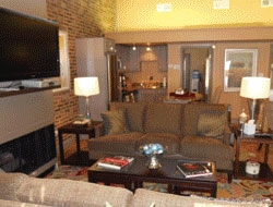 Living Room - West Towne Manor