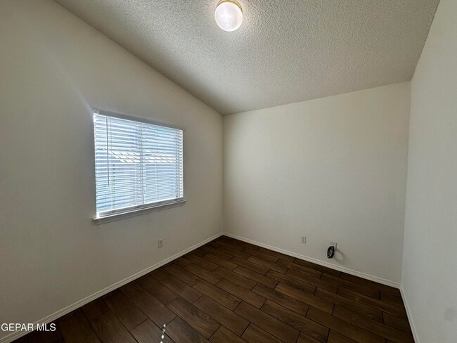 Building Photo - 12372 Tierra Canada Dr