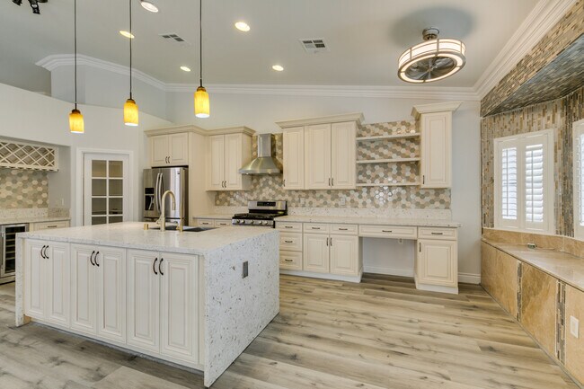 Building Photo - 4105 Demoline Cir