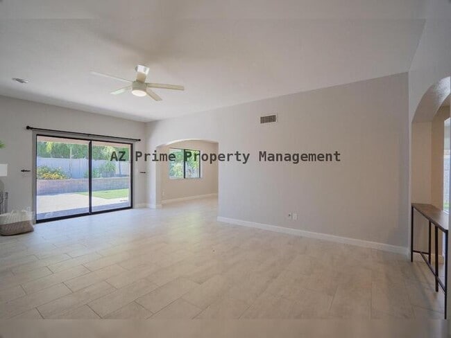 Building Photo - 16630 N 67th St