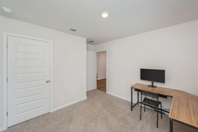 Building Photo - 3041 Heritage Plantation Blvd