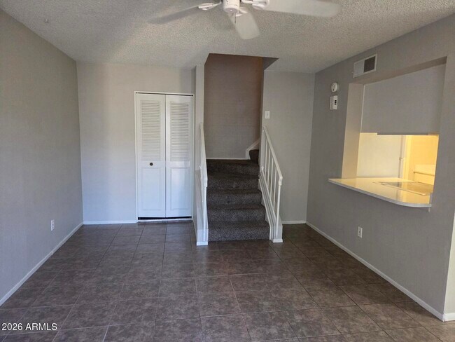 Building Photo - 3213 W Royal Palm Rd
