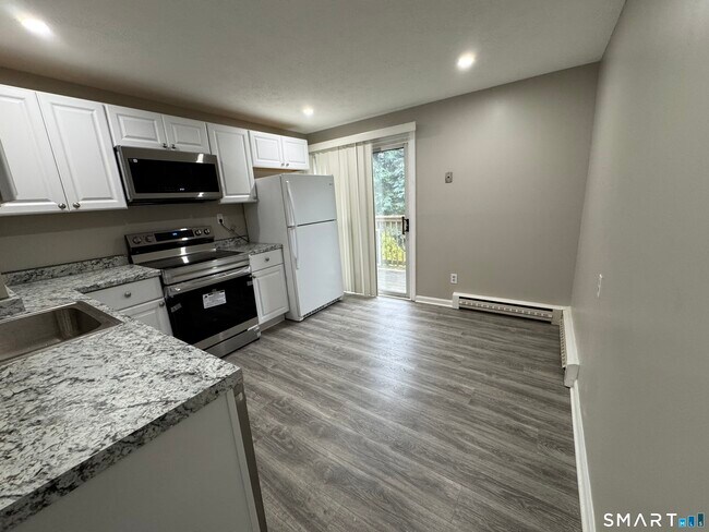 Building Photo - 37 Caswell Ave