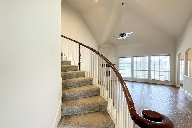 Building Photo - 6413 Fitzgerald Dr