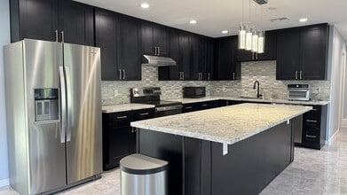 Building Photo - 6843 E Loma Land Dr