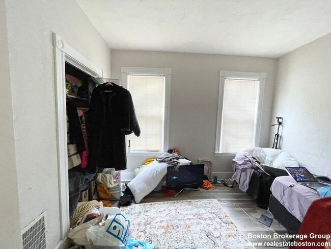 Building Photo - 47 Englewood Ave