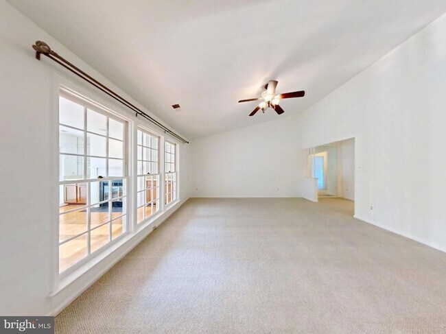 Building Photo - 10701 Kings Riding Way