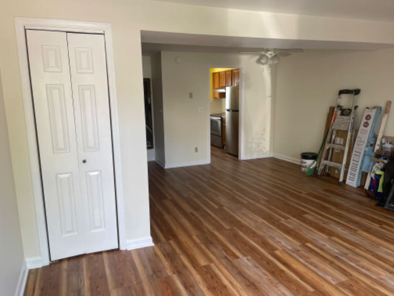 Building Photo - 6921 Porcher Dr