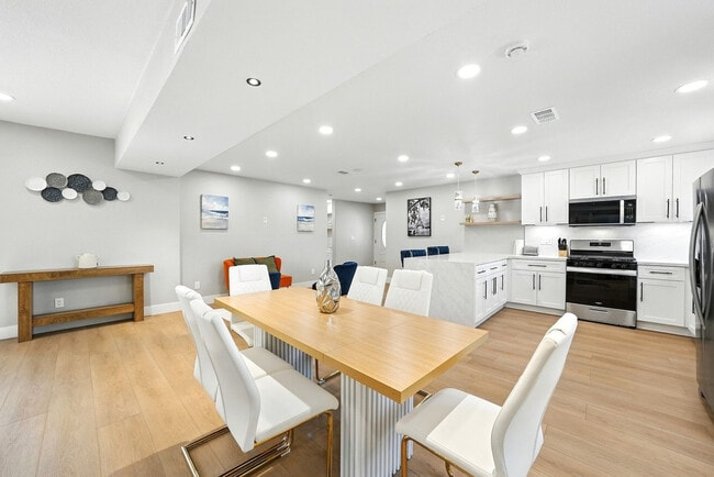 Building Photo - 12311 Witt Rd