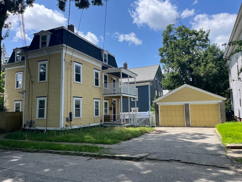 Building Photo - 38 Ivy St