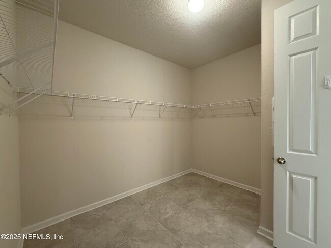 Building Photo - 183 Little Bear Run