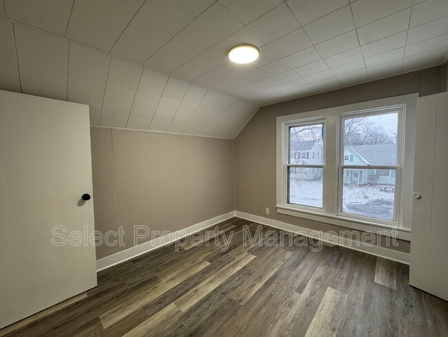 Building Photo - 3930 Webster St