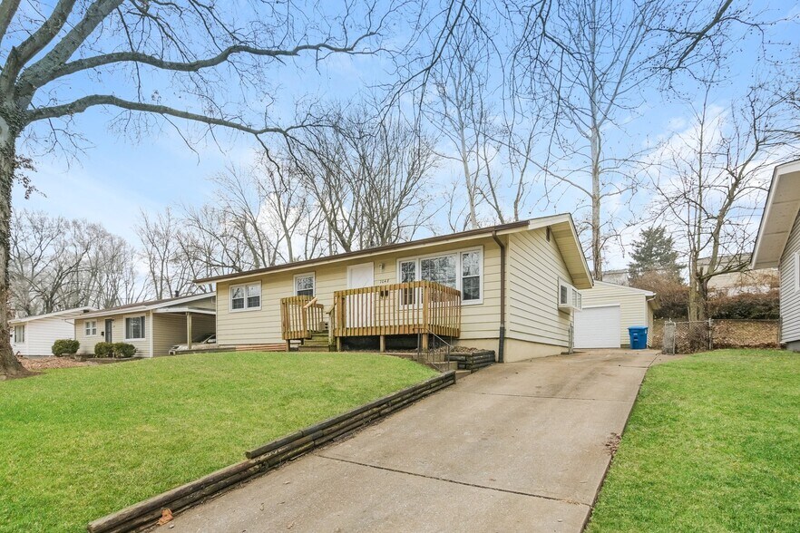 Building Photo - 1048 Renshaw Dr