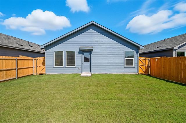 Building Photo - 421 Finch Cir