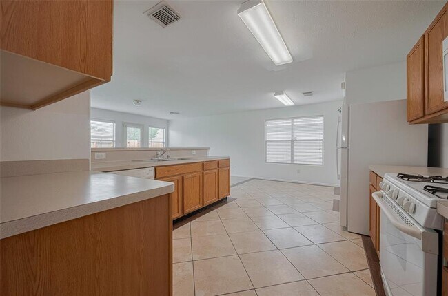 Building Photo - 6814 Shallow River Ct