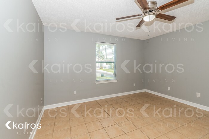 Building Photo - 1846 Manitoba Ct N