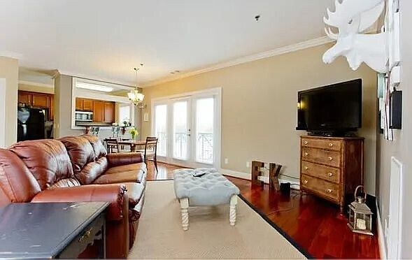 Building Photo - 303 Criddle St