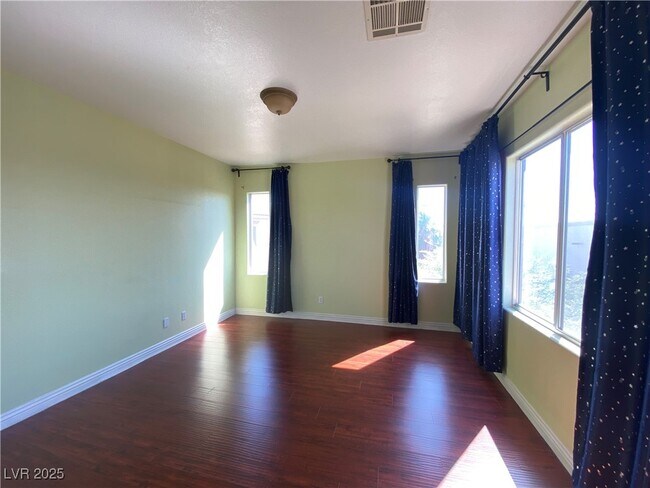 Building Photo - 5005 Auburn Skyline St