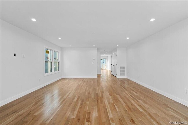 Building Photo - 89 Thurton Pl