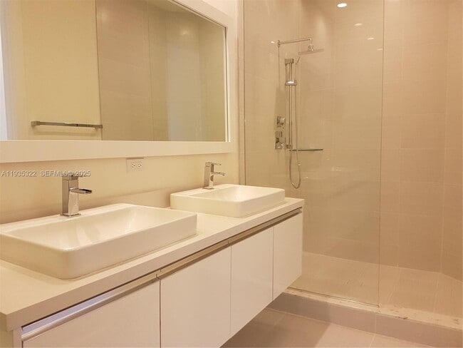 Building Photo - 10245 NW 63rd Terrace