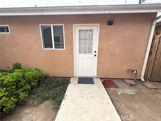 Building Photo - 1334 W 65th St