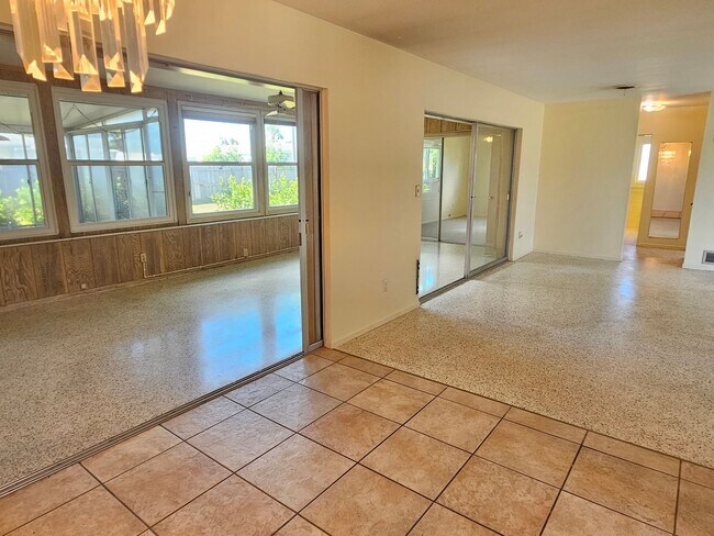 Building Photo - 264 Glen Oak Rd