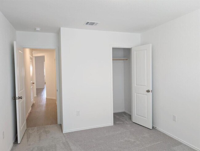 Building Photo - 107 Imola St