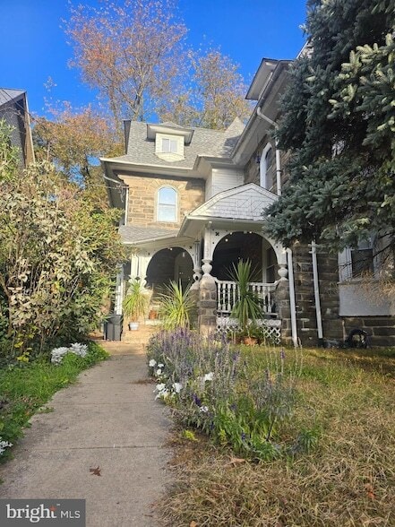 Building Photo - 133 E Mt Airy Ave