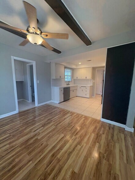 Building Photo - 7108 Santa Ana Cir