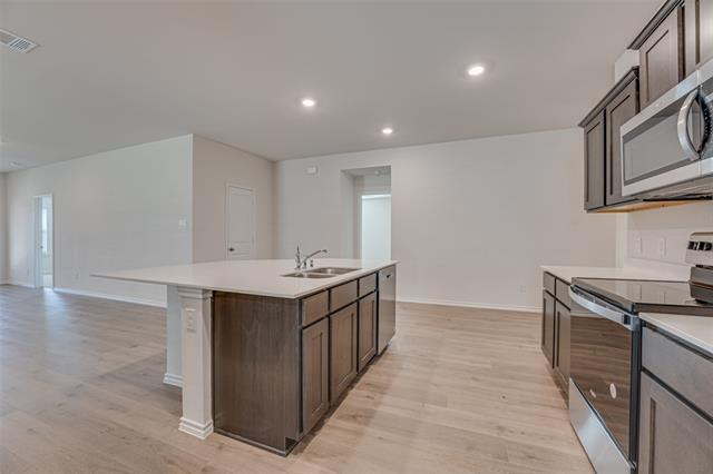 Building Photo - 212 HappyWell Ln