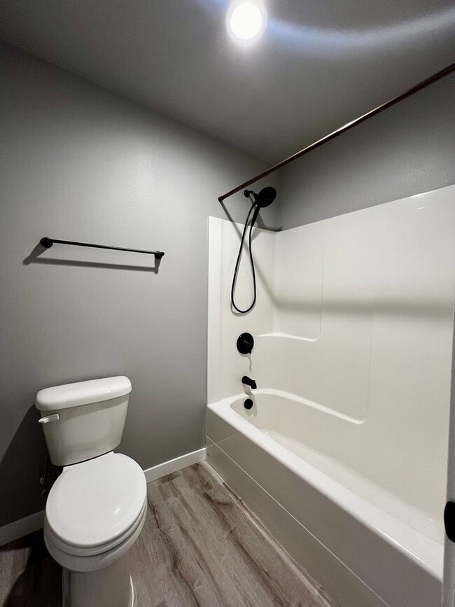Building Photo - 7433 Saddlebrook Lp