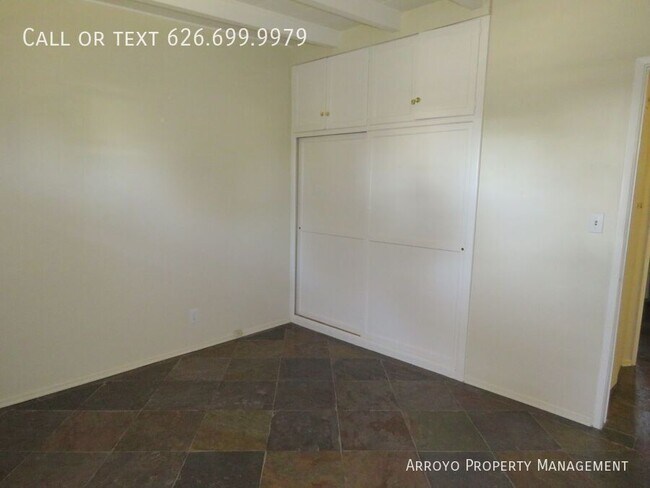 Building Photo - 741 E Poppyfields Dr