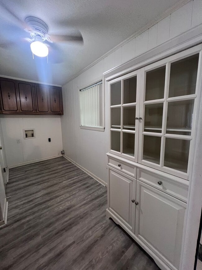 Building Photo - 206 Indian Trail