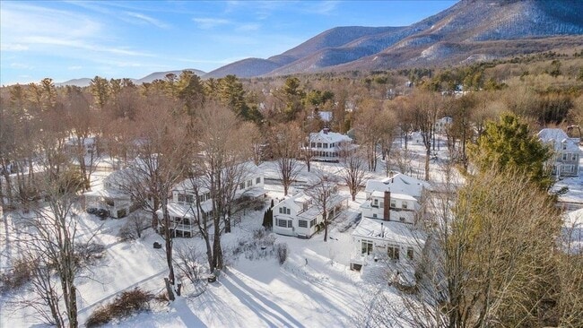 Building Photo - 3436 Main St