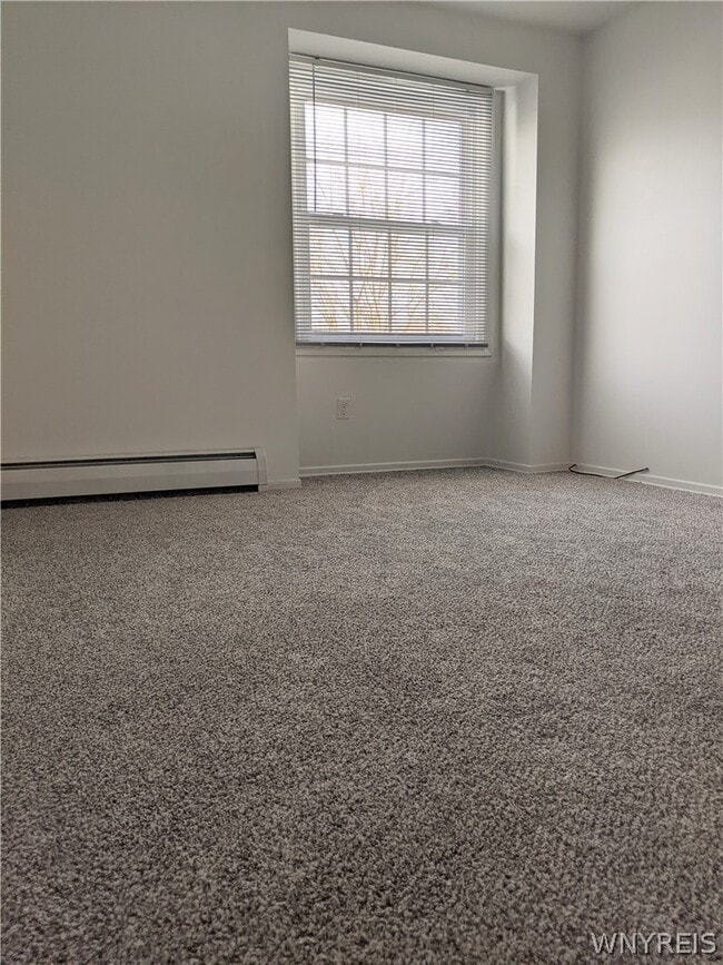 Building Photo - 202 S Union Rd