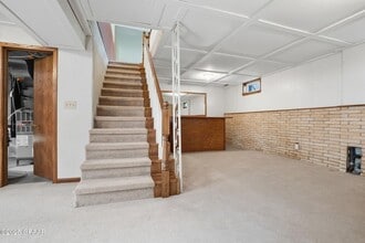 Building Photo - 322 N 7th St