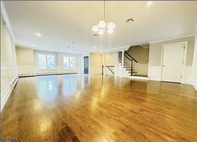 Building Photo - 46 Skymark Ct